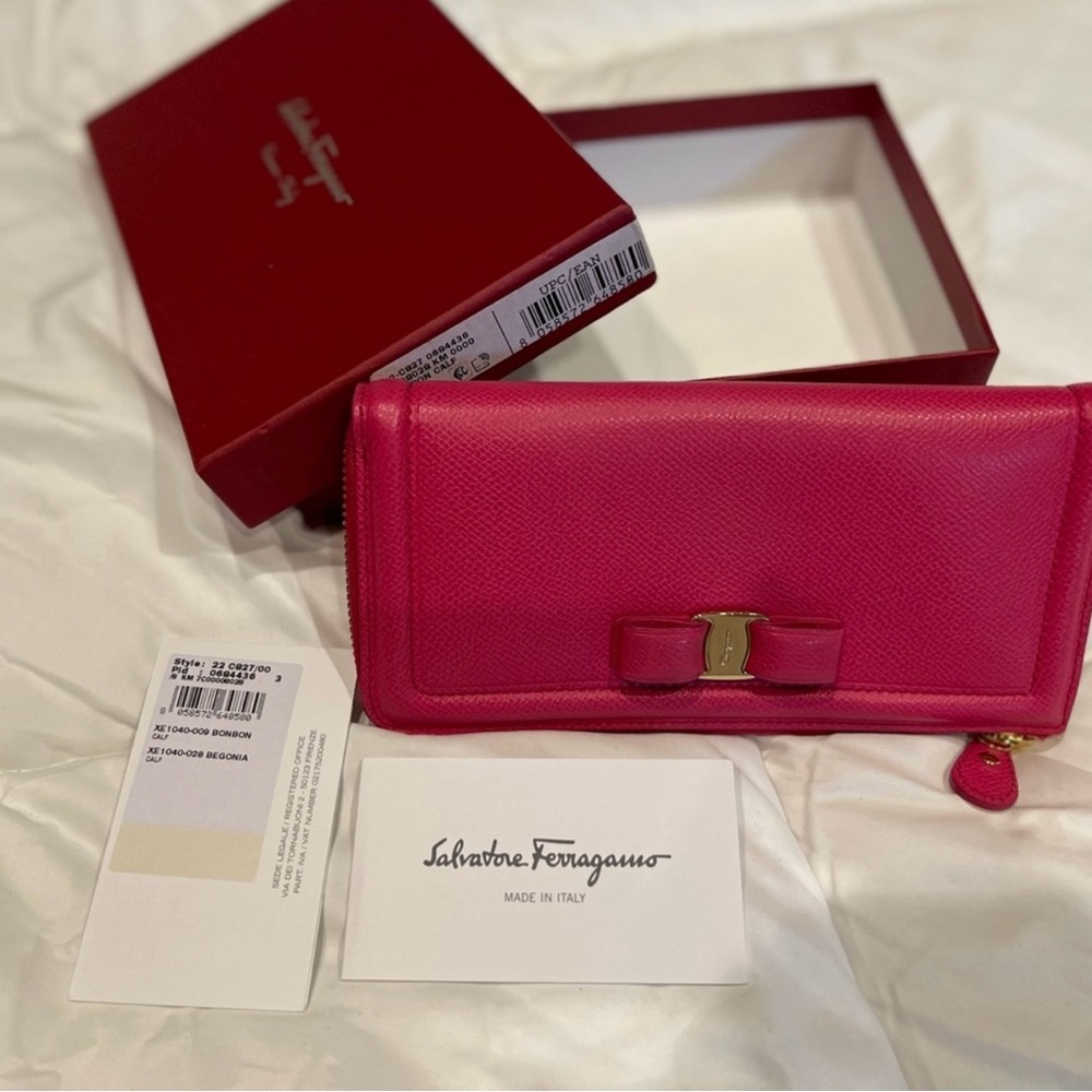 Salvatore Ferragamo Pink Leather Wallet